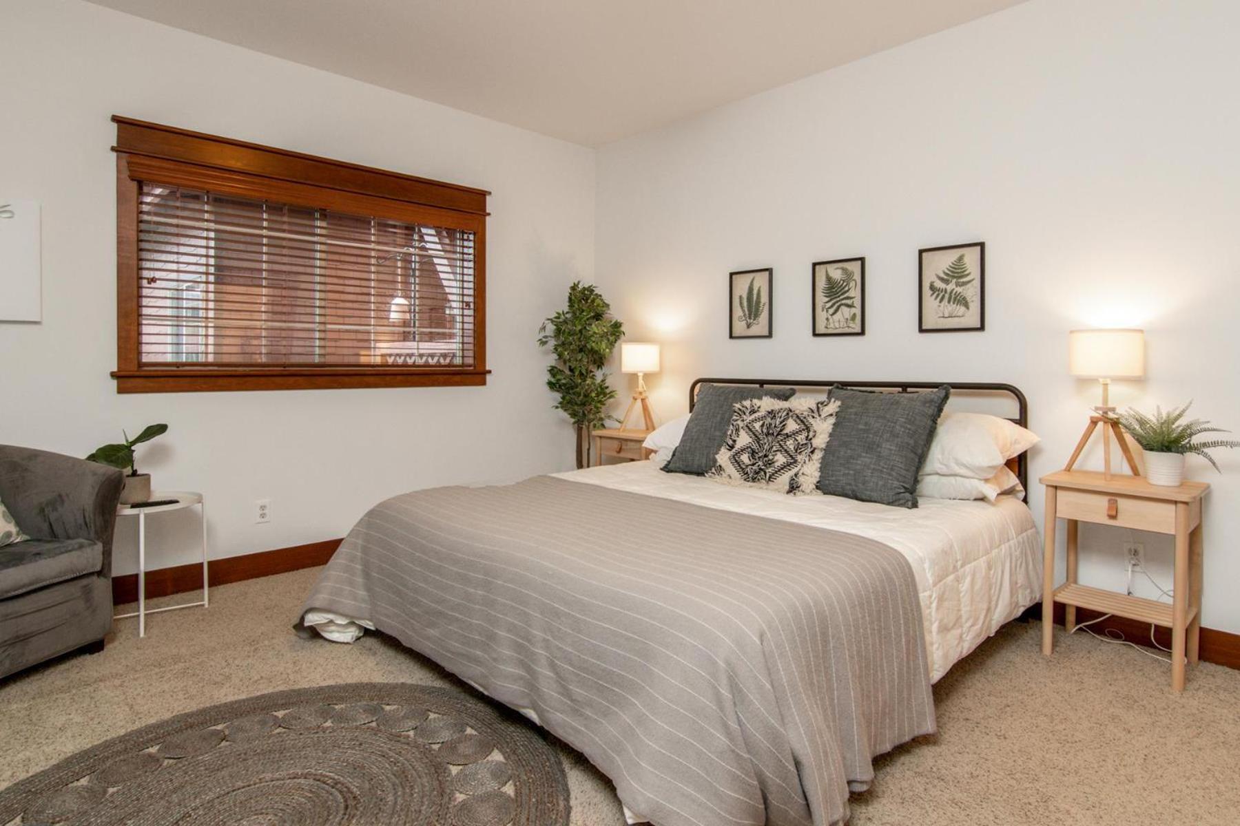 Modern Riverstone Condo With Grand Deck - Steps To Shops, Restaurants, Trails And River Coeur d'Alene Bagian luar foto